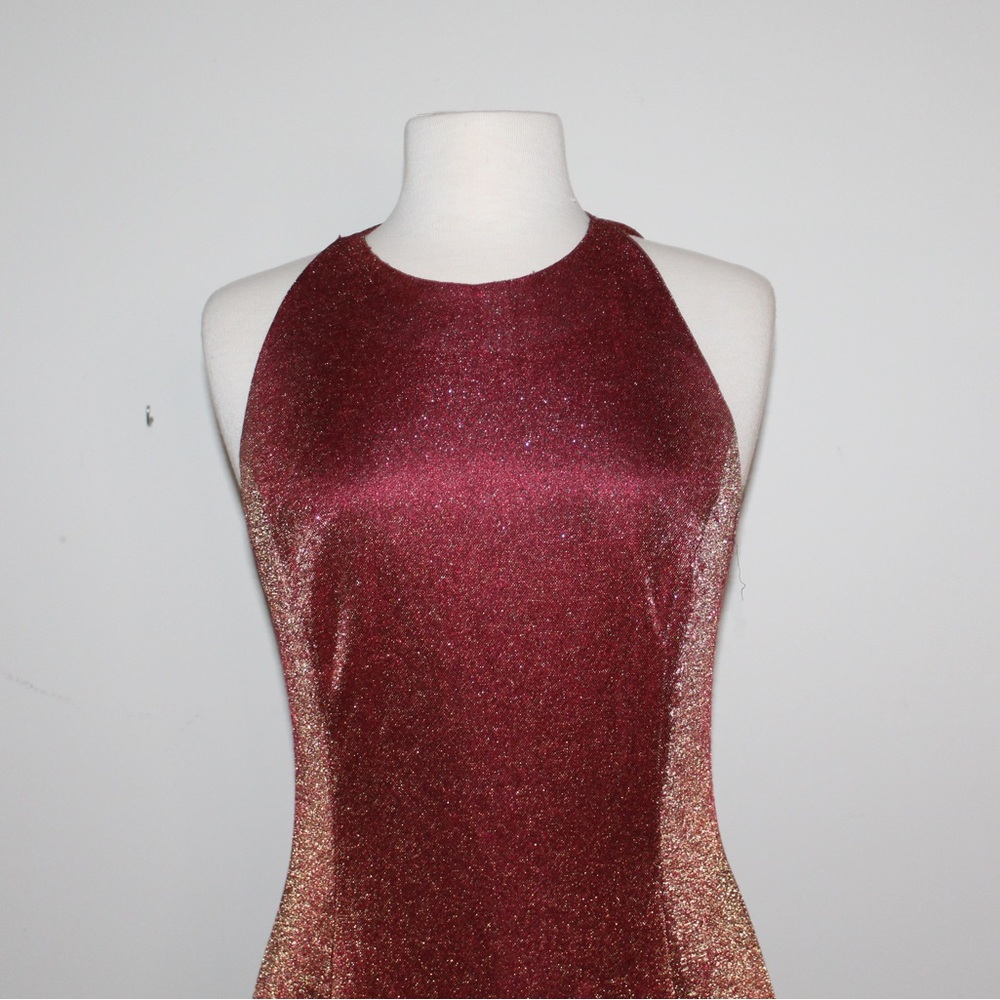 Deep red formal - Picture 2 of 5